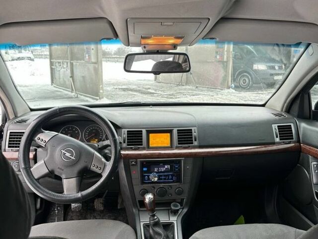 Чорний Опель Вектра, об'ємом двигуна 2.2 л та пробігом 300 тис. км за 3500 $, фото 7 на Automoto.ua