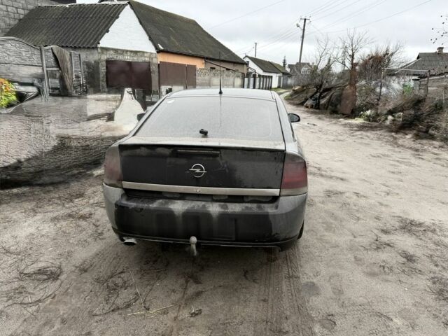 Черный Опель Вектра, объемом двигателя 1.9 л и пробегом 320 тыс. км за 825 $, фото 4 на Automoto.ua