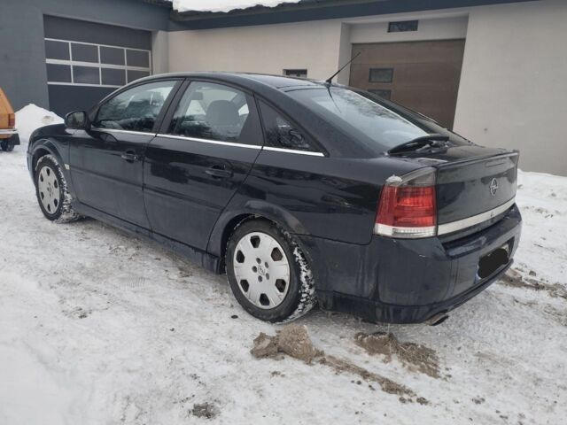 Черный Опель Вектра, объемом двигателя 1.8 л и пробегом 200 тыс. км за 1750 $, фото 3 на Automoto.ua