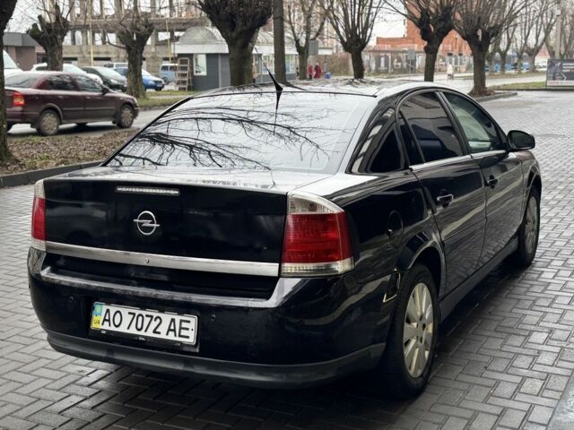 Черный Опель Вектра, объемом двигателя 2.2 л и пробегом 307 тыс. км за 3600 $, фото 3 на Automoto.ua