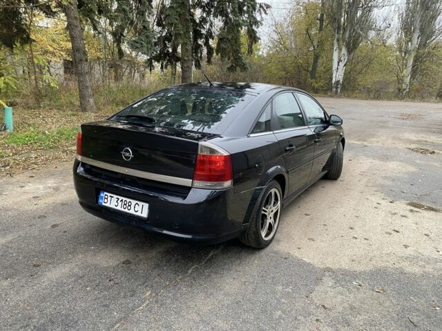 Черный Опель Вектра, объемом двигателя 1.9 л и пробегом 320 тыс. км за 4250 $, фото 4 на Automoto.ua