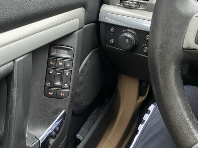 Черный Опель Вектра, объемом двигателя 1.9 л и пробегом 320 тыс. км за 4250 $, фото 15 на Automoto.ua