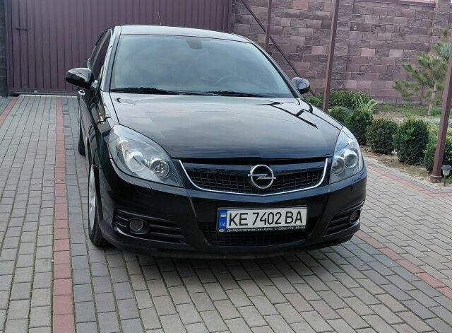 Чорний Опель Вектра, об'ємом двигуна 2.2 л та пробігом 138 тис. км за 5990 $, фото 2 на Automoto.ua
