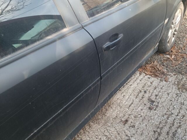 Опель Вектра 2006 у Краматорске на Automoto.ua Чорний Опель Вектра, об'ємом двигуна 0 л та пробігом 2 тис. км за 2142 $, фото 5 на Automoto.ua