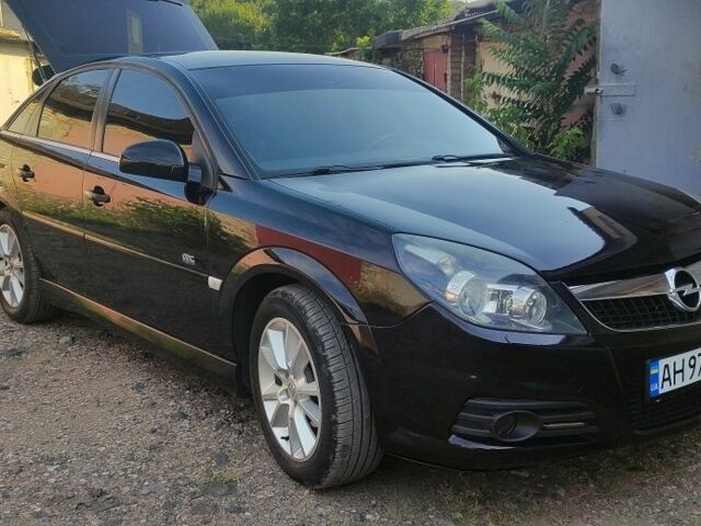 Черный Опель Вектра, объемом двигателя 1.9 л и пробегом 330 тыс. км за 6200 $, фото 1 на Automoto.ua