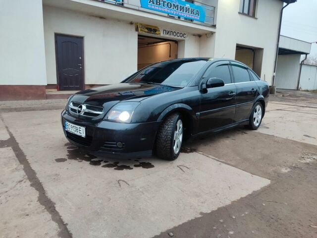 Черный Опель Вектра, объемом двигателя 2.2 л и пробегом 351 тыс. км за 3950 $, фото 1 на Automoto.ua