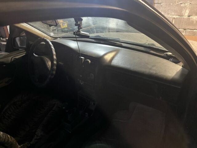 Черный Опель Вектра, объемом двигателя 0 л и пробегом 100 тыс. км за 478 $, фото 4 на Automoto.ua