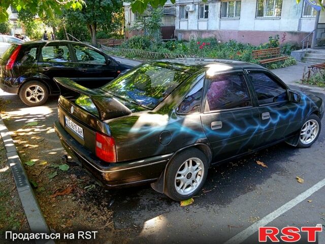 Черный Опель Вектра, объемом двигателя 2 л и пробегом 0 тыс. км за 1550 $, фото 1 на Automoto.ua