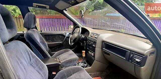 Опель Вектра 1989 в Нежине на Automoto.ua Черный Опель Вектра, объемом двигателя 2 л и пробегом 170 тыс. км за 1300 $, фото 1 на Automoto.ua