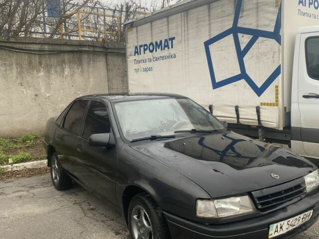Чорний Опель Вектра, об'ємом двигуна 1.6 л та пробігом 258 тис. км за 1200 $, фото 3 на Automoto.ua