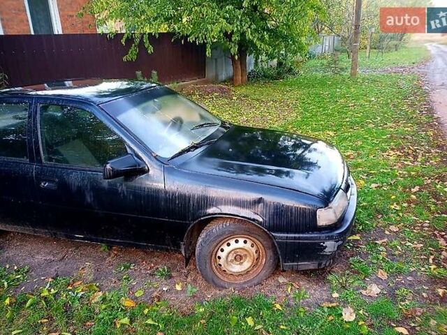 Черный Опель Вектра, объемом двигателя 2 л и пробегом 420 тыс. км за 600 $, фото 1 на Automoto.ua