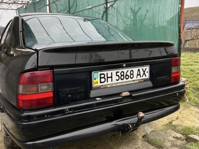 Черный Опель Вектра, объемом двигателя 2 л и пробегом 180 тыс. км за 1850 $, фото 4 на Automoto.ua