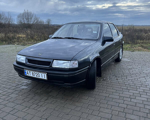 Черный Опель Вектра, объемом двигателя 2 л и пробегом 141 тыс. км за 2800 $, фото 4 на Automoto.ua
