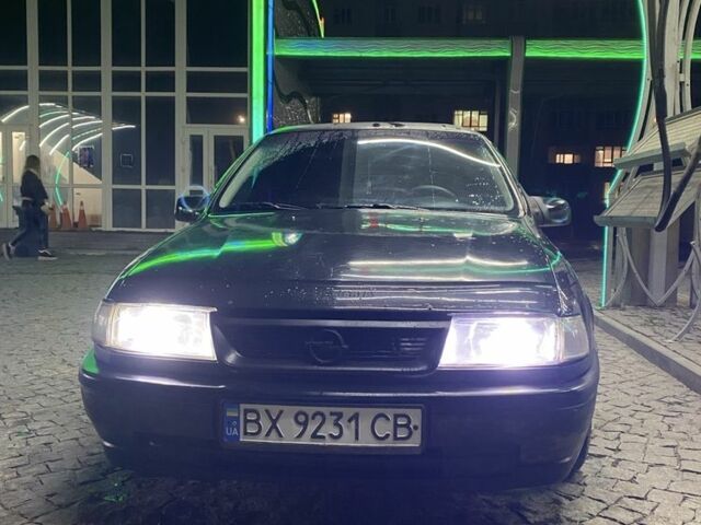 Чорний Опель Вектра, об'ємом двигуна 1.7 л та пробігом 333 тис. км за 1900 $, фото 2 на Automoto.ua