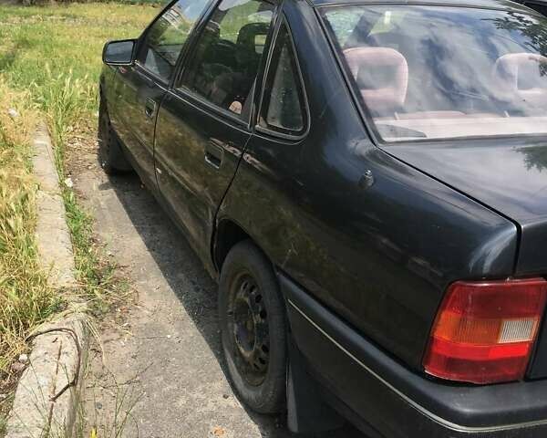 Чорний Опель Вектра, об'ємом двигуна 2 л та пробігом 350 тис. км за 750 $, фото 5 на Automoto.ua