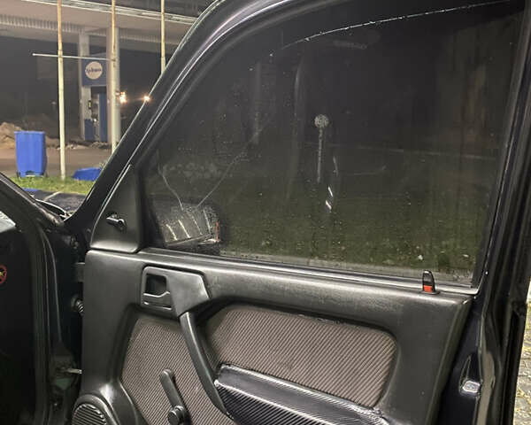 Черный Опель Вектра, объемом двигателя 1.69 л и пробегом 444 тыс. км за 1600 $, фото 18 на Automoto.ua