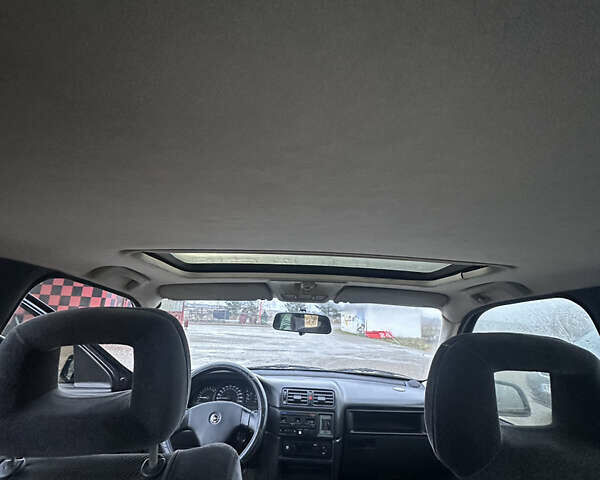 Черный Опель Вектра, объемом двигателя 2 л и пробегом 141 тыс. км за 2800 $, фото 10 на Automoto.ua