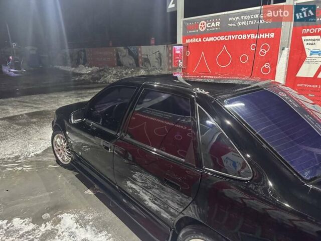 Черный Опель Вектра, объемом двигателя 2 л и пробегом 230 тыс. км за 1200 $, фото 15 на Automoto.ua