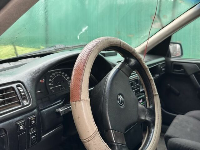 Черный Опель Вектра, объемом двигателя 2 л и пробегом 180 тыс. км за 1850 $, фото 3 на Automoto.ua