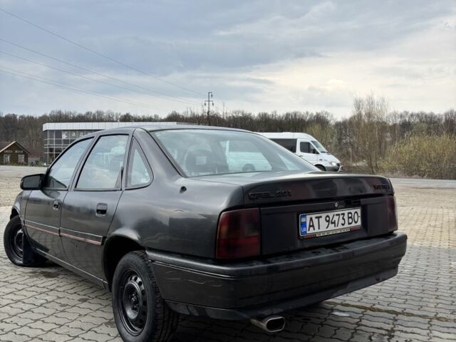 Черный Опель Вектра, объемом двигателя 2 л и пробегом 215 тыс. км за 550 $, фото 3 на Automoto.ua