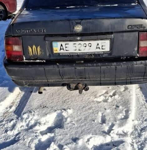 Чорний Опель Вектра, об'ємом двигуна 1.8 л та пробігом 200 тис. км за 1140 $, фото 3 на Automoto.ua