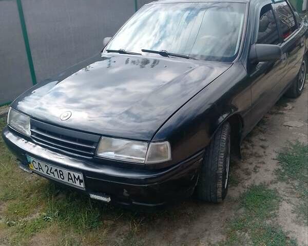 Черный Опель Вектра, объемом двигателя 1.6 л и пробегом 532 тыс. км за 1700 $, фото 5 на Automoto.ua