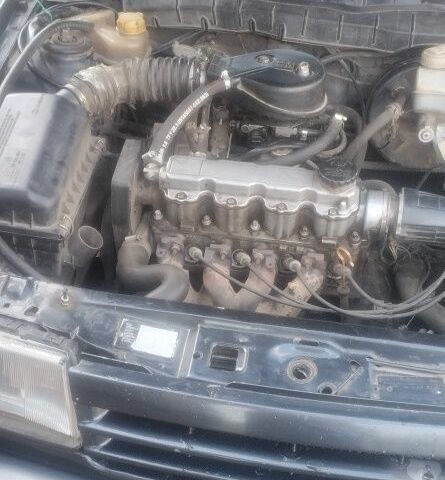 Черный Опель Вектра, объемом двигателя 1.6 л и пробегом 300 тыс. км за 1300 $, фото 8 на Automoto.ua