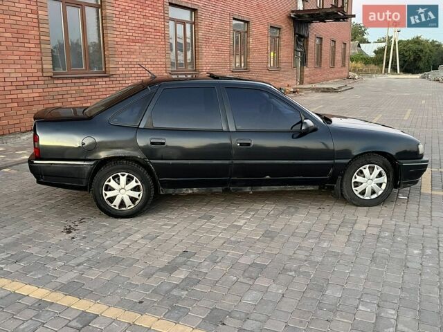 Чорний Опель Вектра, об'ємом двигуна 1.8 л та пробігом 350 тис. км за 699 $, фото 3 на Automoto.ua