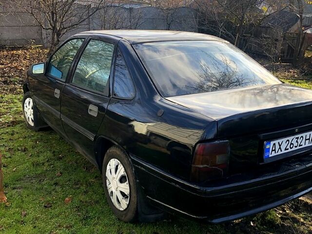 Черный Опель Вектра, объемом двигателя 1.8 л и пробегом 77 тыс. км за 1350 $, фото 4 на Automoto.ua