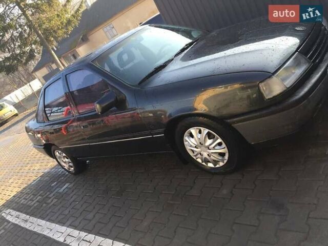 Чорний Опель Вектра, об'ємом двигуна 1.6 л та пробігом 200 тис. км за 1300 $, фото 2 на Automoto.ua