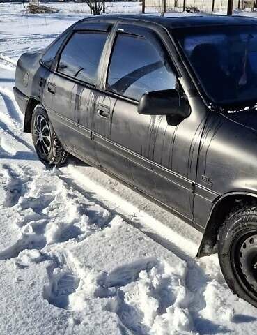 Черный Опель Вектра, объемом двигателя 1.8 л и пробегом 200 тыс. км за 1140 $, фото 1 на Automoto.ua