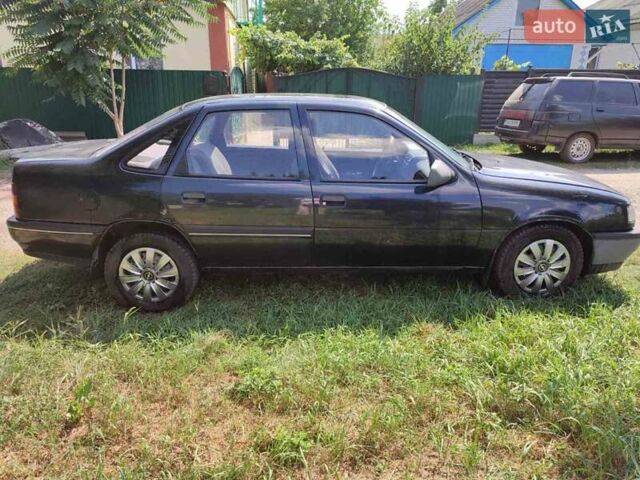 Черный Опель Вектра, объемом двигателя 1.6 л и пробегом 450 тыс. км за 1200 $, фото 10 на Automoto.ua