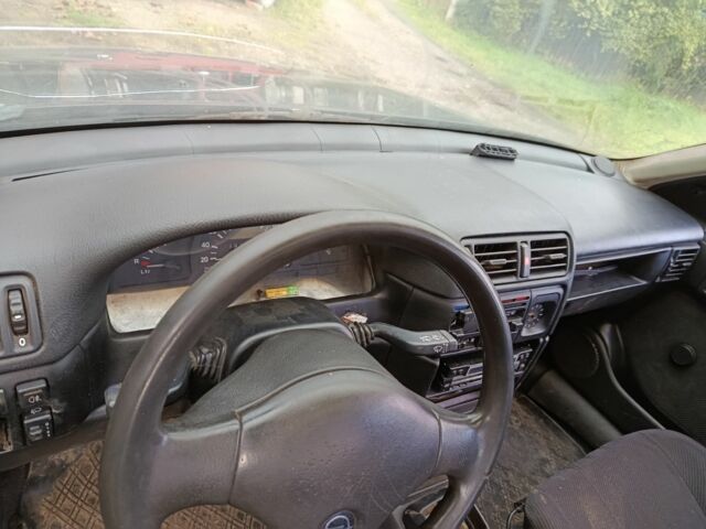 Черный Опель Вектра, объемом двигателя 1.6 л и пробегом 382 тыс. км за 750 $, фото 3 на Automoto.ua