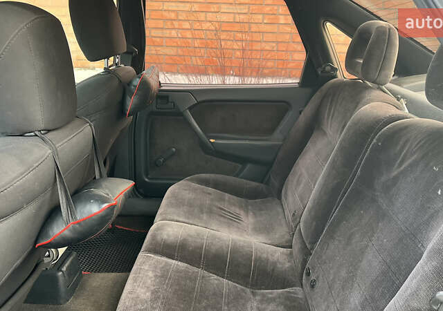 Черный Опель Вектра, объемом двигателя 1.8 л и пробегом 374 тыс. км за 1300 $, фото 8 на Automoto.ua