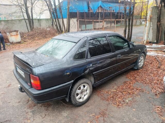 Черный Опель Вектра, объемом двигателя 1.7 л и пробегом 300 тыс. км за 1496 $, фото 2 на Automoto.ua