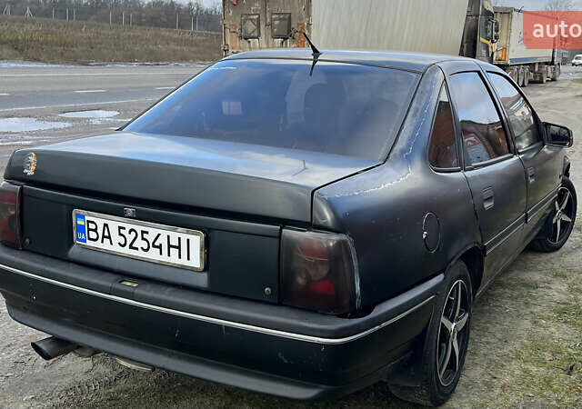 Черный Опель Вектра, объемом двигателя 1.8 л и пробегом 374 тыс. км за 1300 $, фото 3 на Automoto.ua