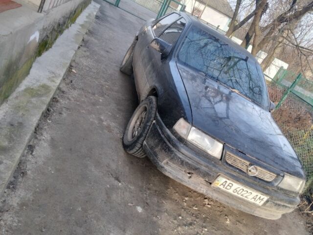 Черный Опель Вектра, объемом двигателя 2 л и пробегом 10 тыс. км за 900 $, фото 1 на Automoto.ua