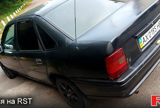 Черный Опель Вектра, объемом двигателя 2 л и пробегом 380 тыс. км за 900 $, фото 4 на Automoto.ua