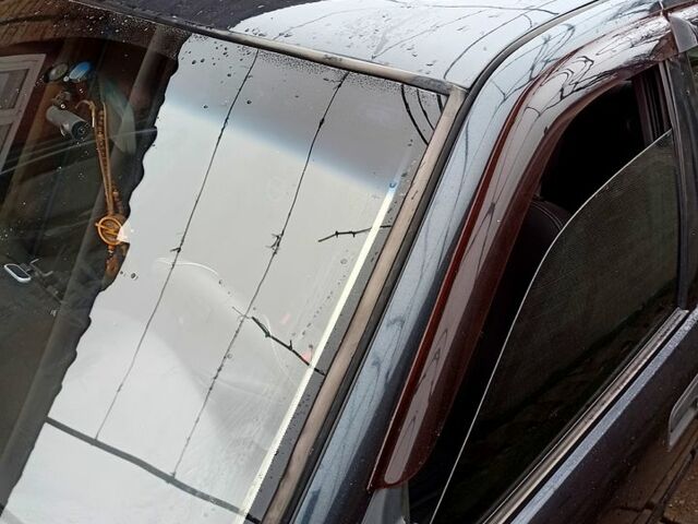 Черный Опель Вектра, объемом двигателя 1.6 л и пробегом 0 тыс. км за 1600 $, фото 3 на Automoto.ua