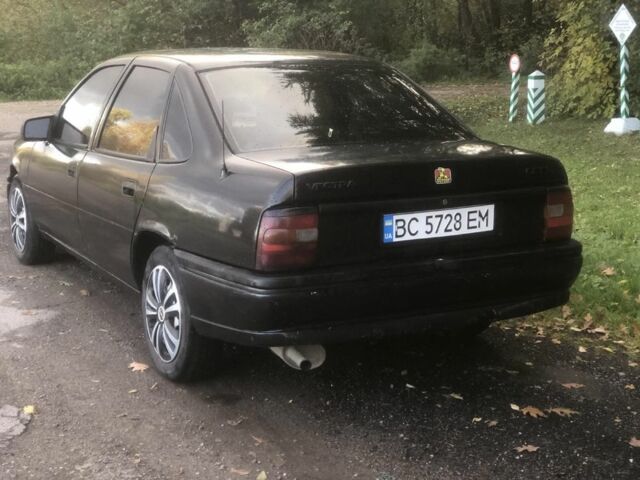 Черный Опель Вектра, объемом двигателя 2 л и пробегом 350 тыс. км за 1200 $, фото 17 на Automoto.ua