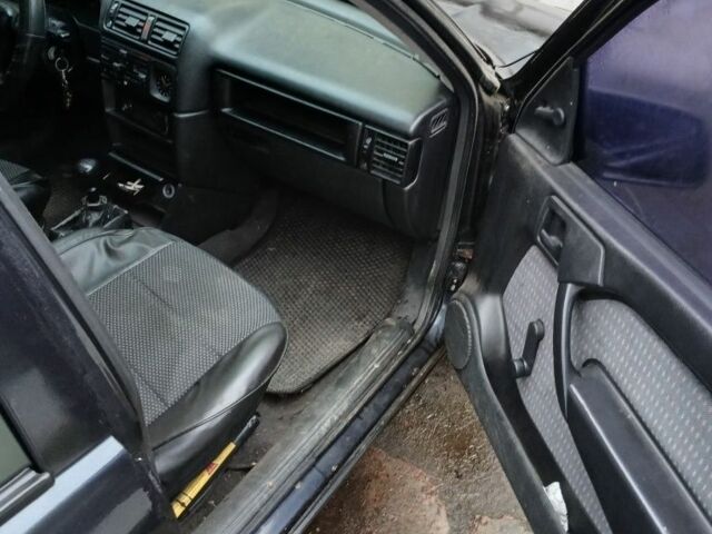 Черный Опель Вектра, объемом двигателя 2 л и пробегом 500 тыс. км за 1040 $, фото 4 на Automoto.ua