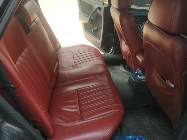 Черный Опель Вектра, объемом двигателя 1.8 л и пробегом 665 тыс. км за 1800 $, фото 6 на Automoto.ua