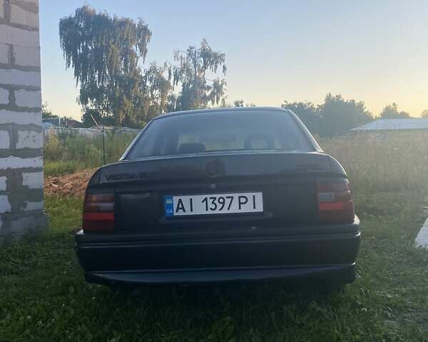 Чорний Опель Вектра, об'ємом двигуна 1.8 л та пробігом 577 тис. км за 1100 $, фото 2 на Automoto.ua