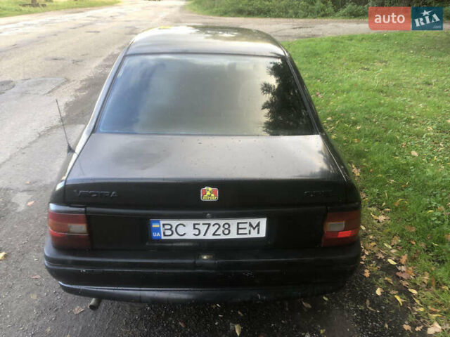 Черный Опель Вектра, объемом двигателя 2 л и пробегом 350 тыс. км за 1300 $, фото 9 на Automoto.ua