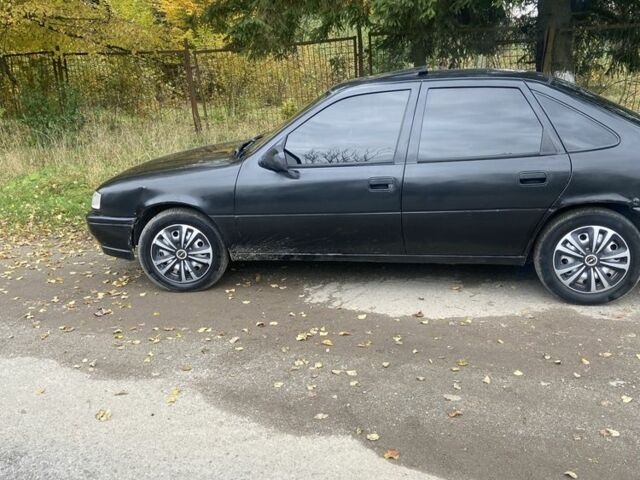 Черный Опель Вектра, объемом двигателя 2 л и пробегом 350 тыс. км за 1200 $, фото 11 на Automoto.ua