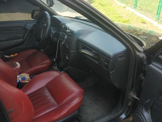 Черный Опель Вектра, объемом двигателя 1.8 л и пробегом 665 тыс. км за 1800 $, фото 8 на Automoto.ua