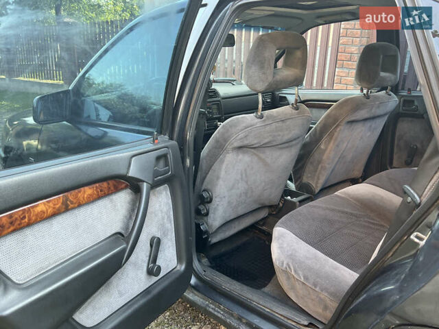 Черный Опель Вектра, объемом двигателя 2 л и пробегом 424 тыс. км за 1650 $, фото 10 на Automoto.ua