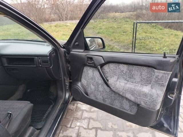 Черный Опель Вектра, объемом двигателя 1.8 л и пробегом 460 тыс. км за 1200 $, фото 4 на Automoto.ua