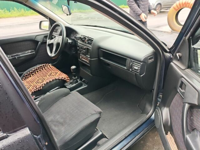 Черный Опель Вектра, объемом двигателя 2 л и пробегом 200 тыс. км за 1200 $, фото 7 на Automoto.ua