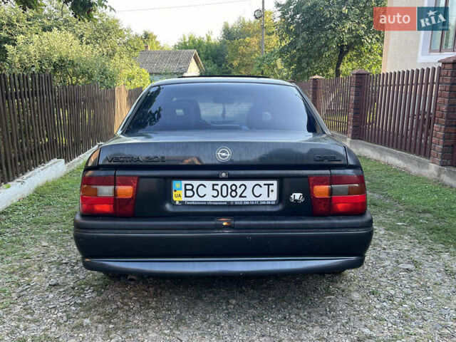 Черный Опель Вектра, объемом двигателя 2 л и пробегом 424 тыс. км за 1650 $, фото 5 на Automoto.ua